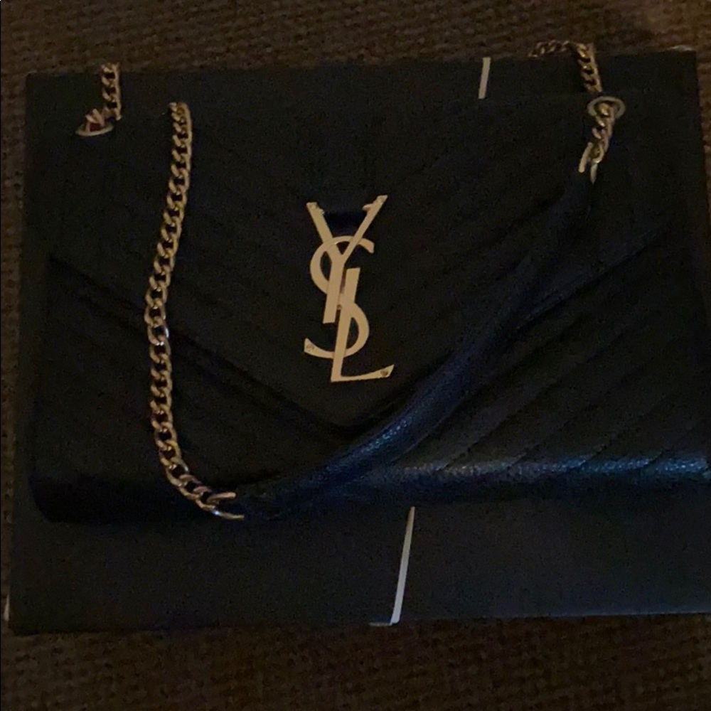 YSL CROSSBAG